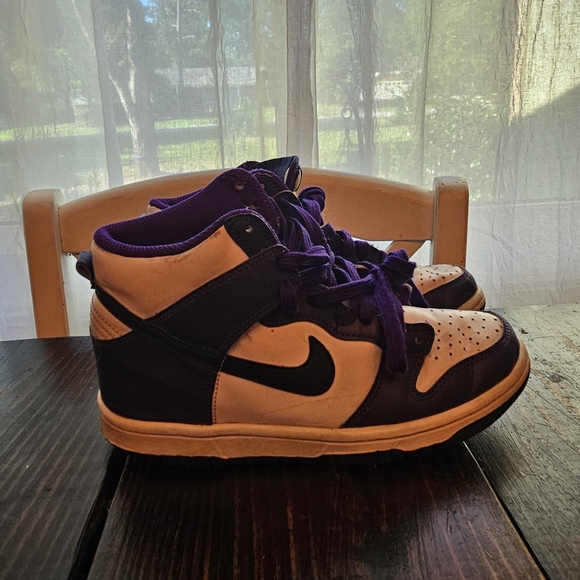 Nike High-Top Sneakers in Purple and Cream - Picture 1 of 7
